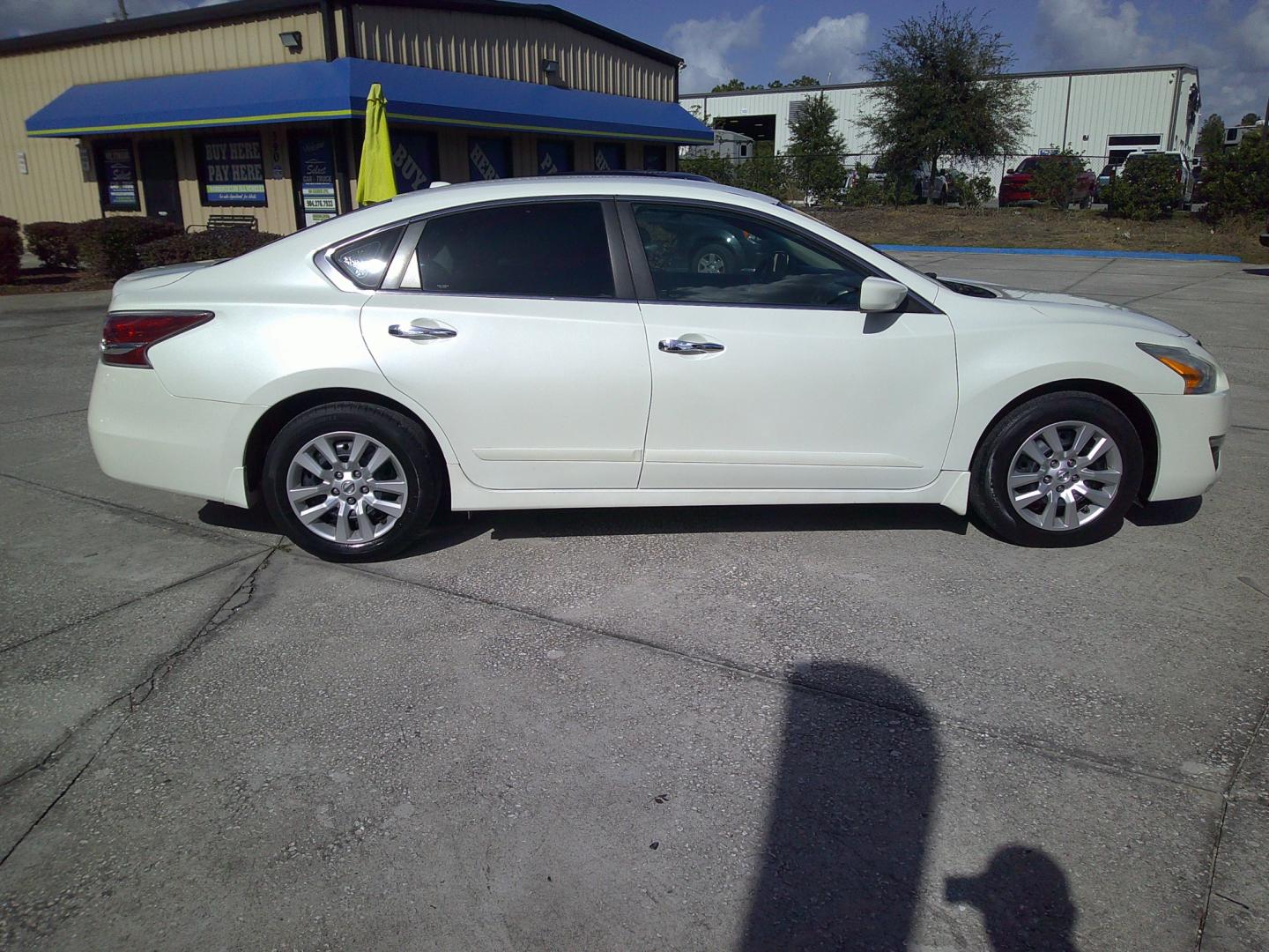 2014 WHITE NISSAN ALTIMA 2.5; 2.5 S; 2 (1N4AL3AP9EN) , located at 390 Hansen Avenue, Orange Park, FL, 32065, (904) 276-7933, 30.130497, -81.787529 - Photo#1